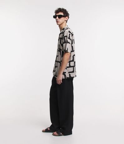 Camisa en Viscolino con Estampado Geométrico 4