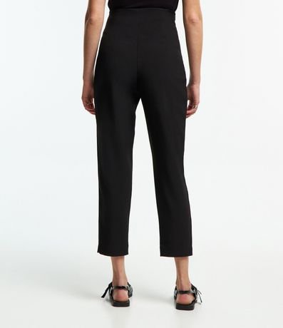 Pantalón Carrot Sastrería con Detalle de Metal en la Cintura 5