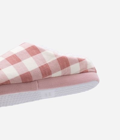 Pantufla Cerrada con Estampado de Cuadros 2