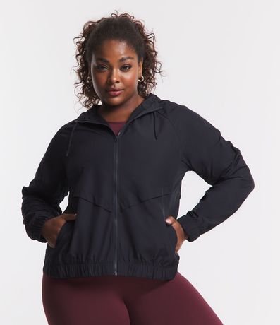 Campera Rompeviento Deportiva con Capucha Curve & Plus Size 1