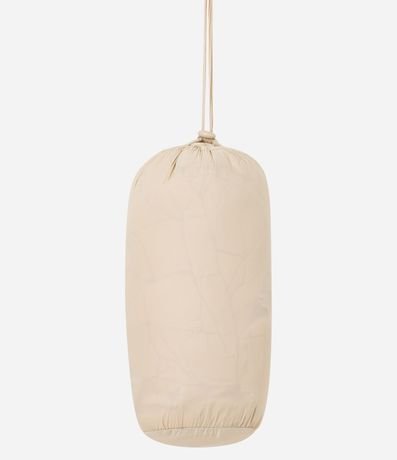 Campera Ultra Leve con Capucha y Bolsillos con Botón 10