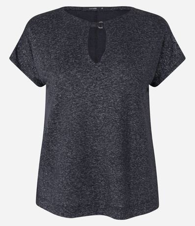 Blusa en Viscosa con Detalle en el Cuello y Hilo Metalizado 1