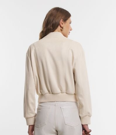 Campera Bomber en Gamuza con Bajo Ayustadas y Recortes 5