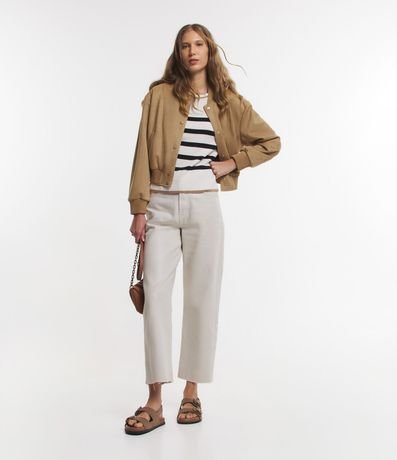 Campera Bomber en Gamuza con Bajo Ayustadas y Recortes 2