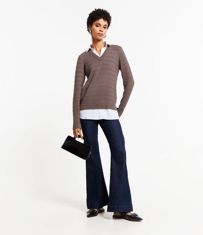 Blusa de Punto Liviano con Bajo y Cuello Camiseros 2
