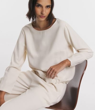 Blusa en Viscosa con Lazo en la Barra 6