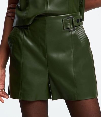 Short Recto con Elástico en la Espalda y Detalle en Hebilla 3