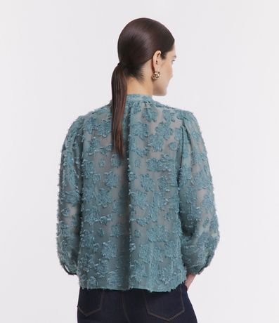 Camisa en Chiffon con Abotonado y Textura con Felpas 3