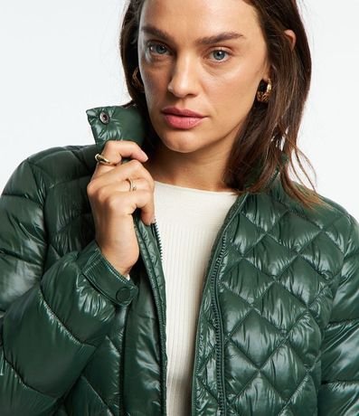 Campera en Poliamida con Grumos y Textura Capitoneada 3