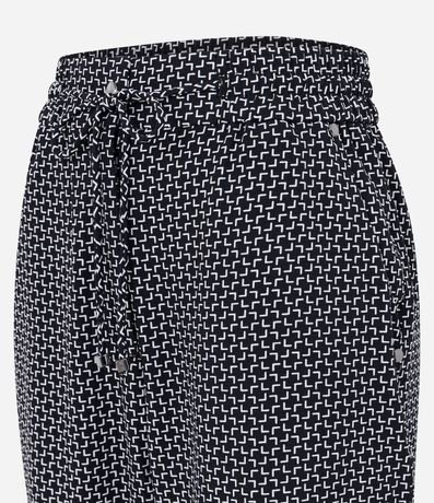 Pantalón Carrot en Crepé con Estampa Geométrica 6