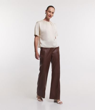 Blusa en Tejido Satinado con Pliegues en el Cuello 2