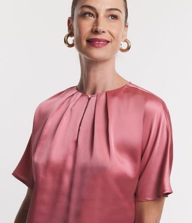 Blusa en Tejido Satinado con Pliegues en el Cuello 3