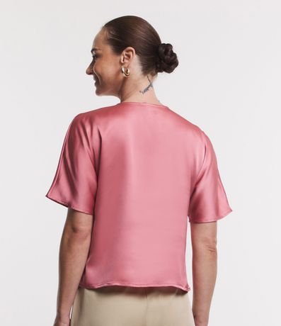 Blusa en Tejido Satinado con Pliegues en el Cuello 5