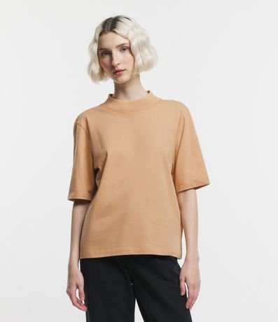 Blusa en Algodón con Cuello Alto y Manga Corta 2