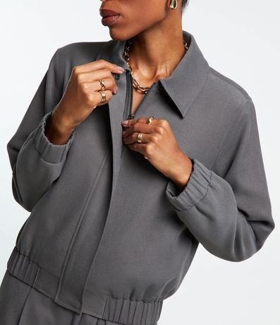 Campera Bomber en Suedine con Cuello Camisero 6