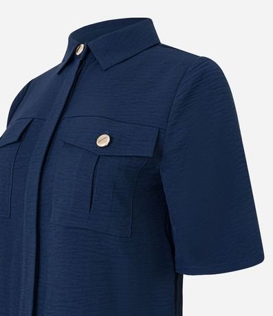 Camisa Texturizada con Bolsillos Delanteros y Botones Diferenciados 7