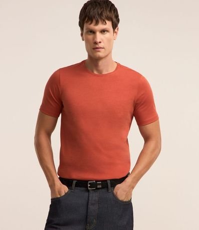Remera Slim Básica en Algodón Peruano con Cuello Redondo 3