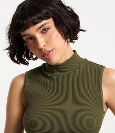 Blusa Musculosa en Poliamida Acanalada con Cuello Alto 4