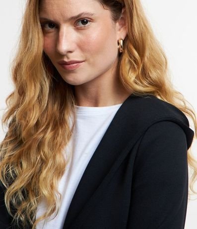 Blazer en Punto Roma con Botón Único y Capucha 4