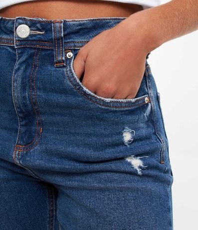 Pantalón en Jeans Mom con Bajo Plegado 4