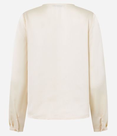 Blusa en Tejido Satinado con Detalles de Pliegues en el Cuello 7