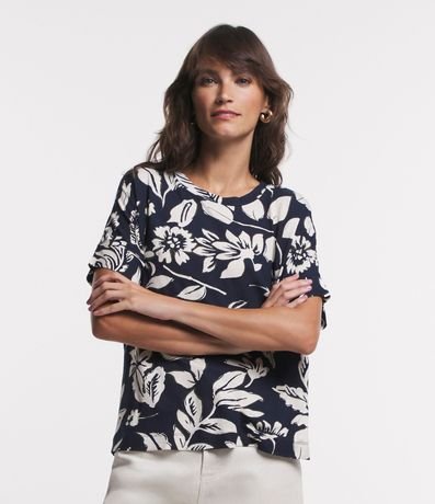 Blusa en Viscosa con Estampado Floral Contrastante 1