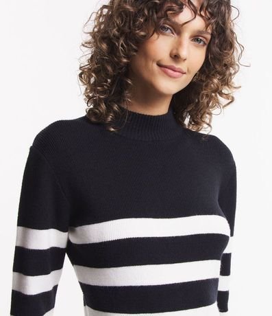 Vestido de Punto con Cuello Alto y Estampa Rayada 3