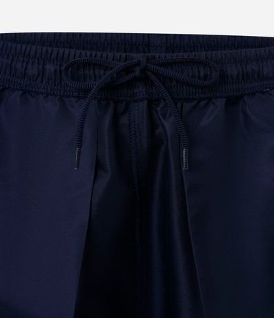 Bermuda Deportiva Básica con Cintura Elástica y Red Lateral 7