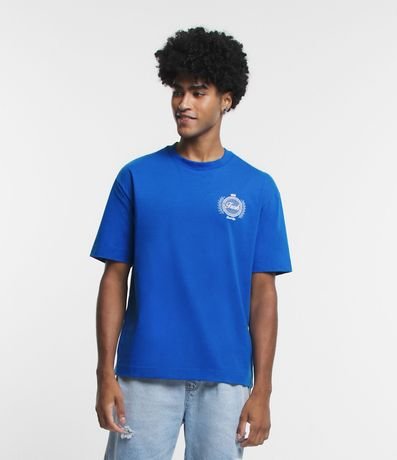 Remera en Media Malla con Estampado Escudo en el Pecho 1
