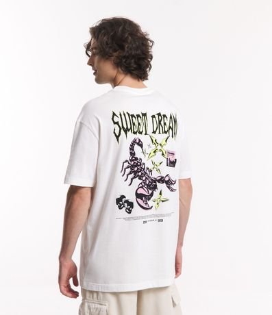 Remera Relaxed en Media Malla con Estampado Delantero y Espalda 3