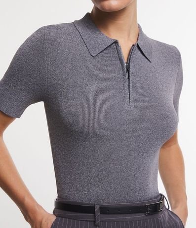 Blusa en Tejido de Punto con Mangas Cortas Cremallera en el Cuello 5