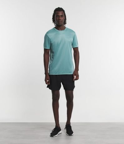Remera Deportiva con Tecnología Dry e Detalles Reflectantes 2