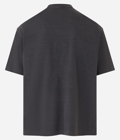 Remera Boxy en Media Malla Desteñida con Cuello Alto 8