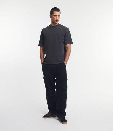 Remera Boxy en Media Malla Desteñida con Cuello Alto 4