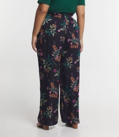 Pantalón Pantalona en Viscosa Estampada de Follajes Curve & Plus Size 3