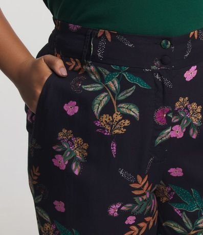 Pantalón Pantalona en Viscosa Estampada de Follajes Curve & Plus Size 4