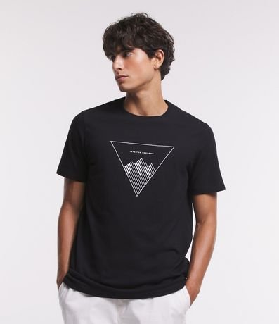 Remera Regular en Media Malla con Estampa Triángulo con Lettering 1