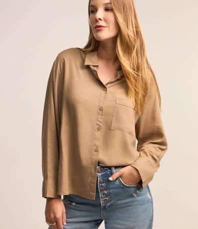 Camisa en Viscolino con Bolsillo y Abotonado
