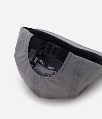 Gorra 5 Panel en Microfibra con Cierre Diferenciado 4