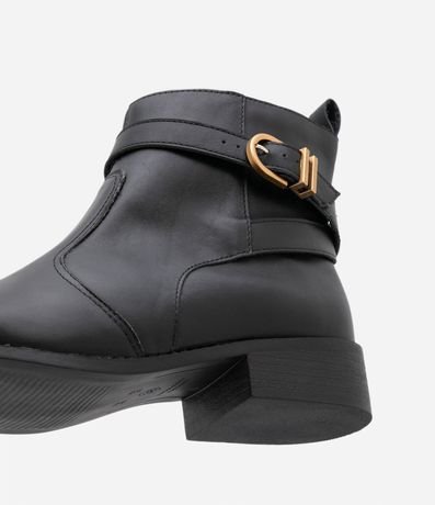 Bota Caña Corta en Cuero con Hebilla Lateral 4