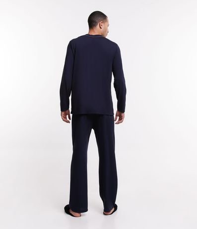 Pijama Largo en Media Malla con Contraste en la Vista 2