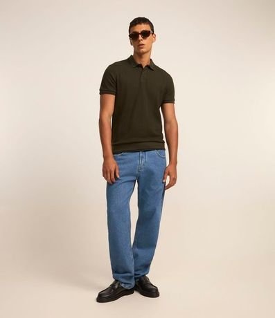 Polo Regular en Media Malla con Textura Rayada y Detalles Contrastantes 2