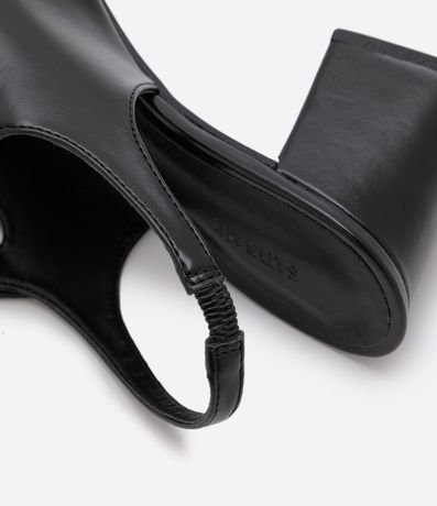 Sandalia en Material Sintético con Tiras y Tacón Cuadrado Mediano 4