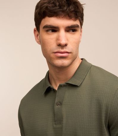 Remera Polo con Textura Acanalada 4