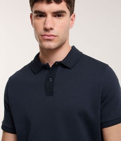 Remera Polo con Textura Acanalada 3
