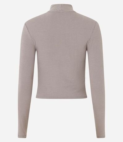 Blusa Cropped en Viscosa Texturizada con Cuello Largo 7