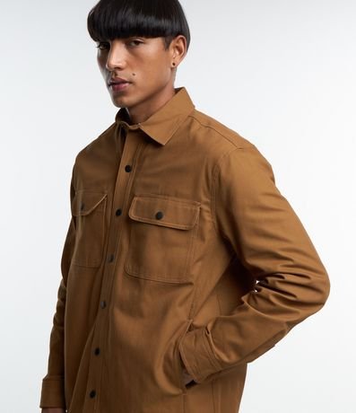 Camisa en Sarga con Botones y Bolsillos 6