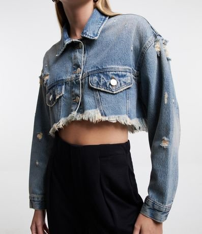 Campera Cropped en Jeans con Barra Cortada y Desgastes 5