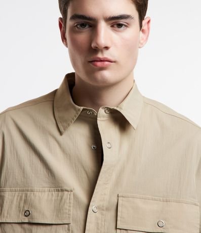 Camisa Overshirt con Bolsillos Solapa en el Pecho y Abotonado 3