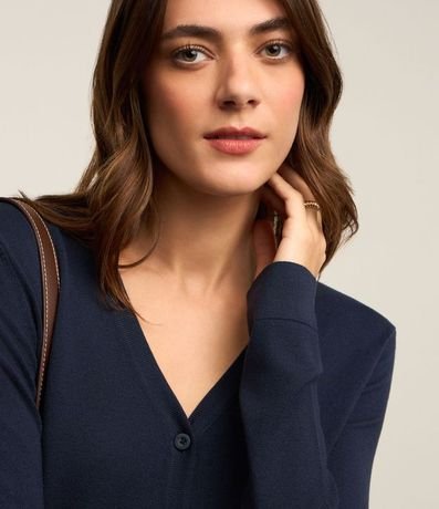 Cardigan en Viscosa con Cierre en Botones 5